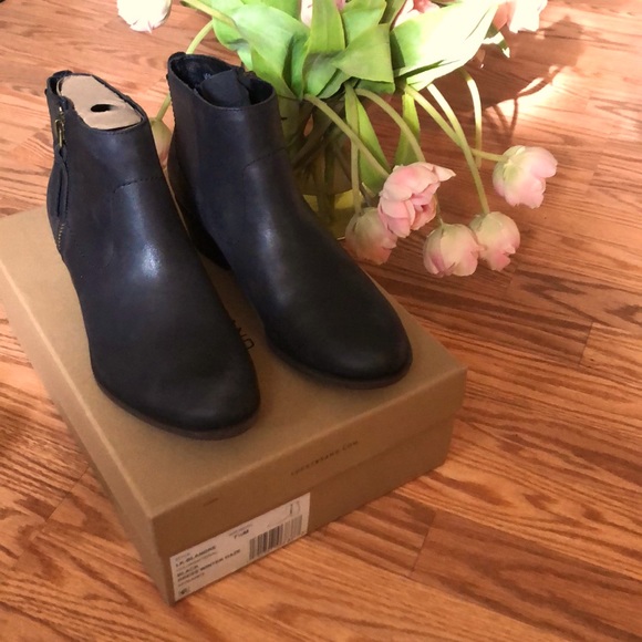 NWT Lucky Brand Leather Blandre Round Toe Zip Up Ankle Boots Black & Brown 7.5 - Picture 2 of 13